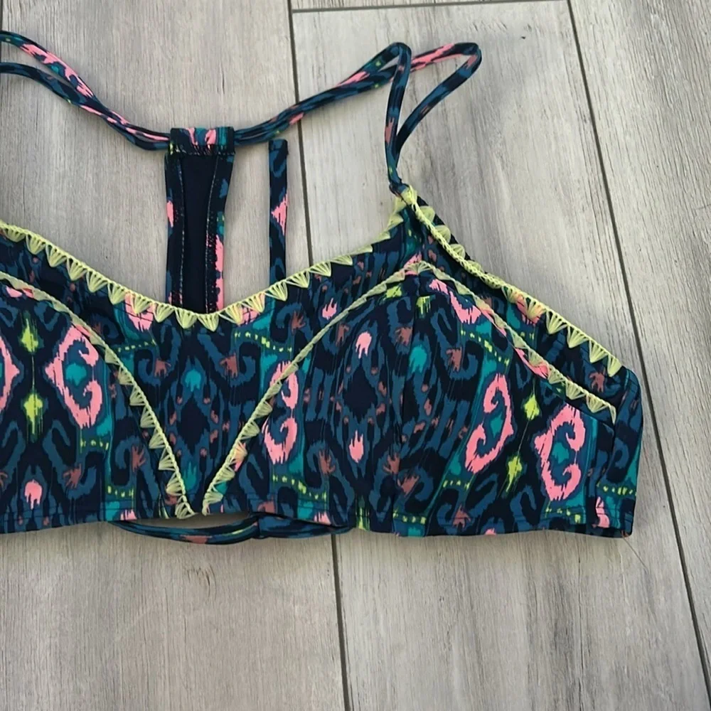 Xhilaration colorful swim bikini top size XL
